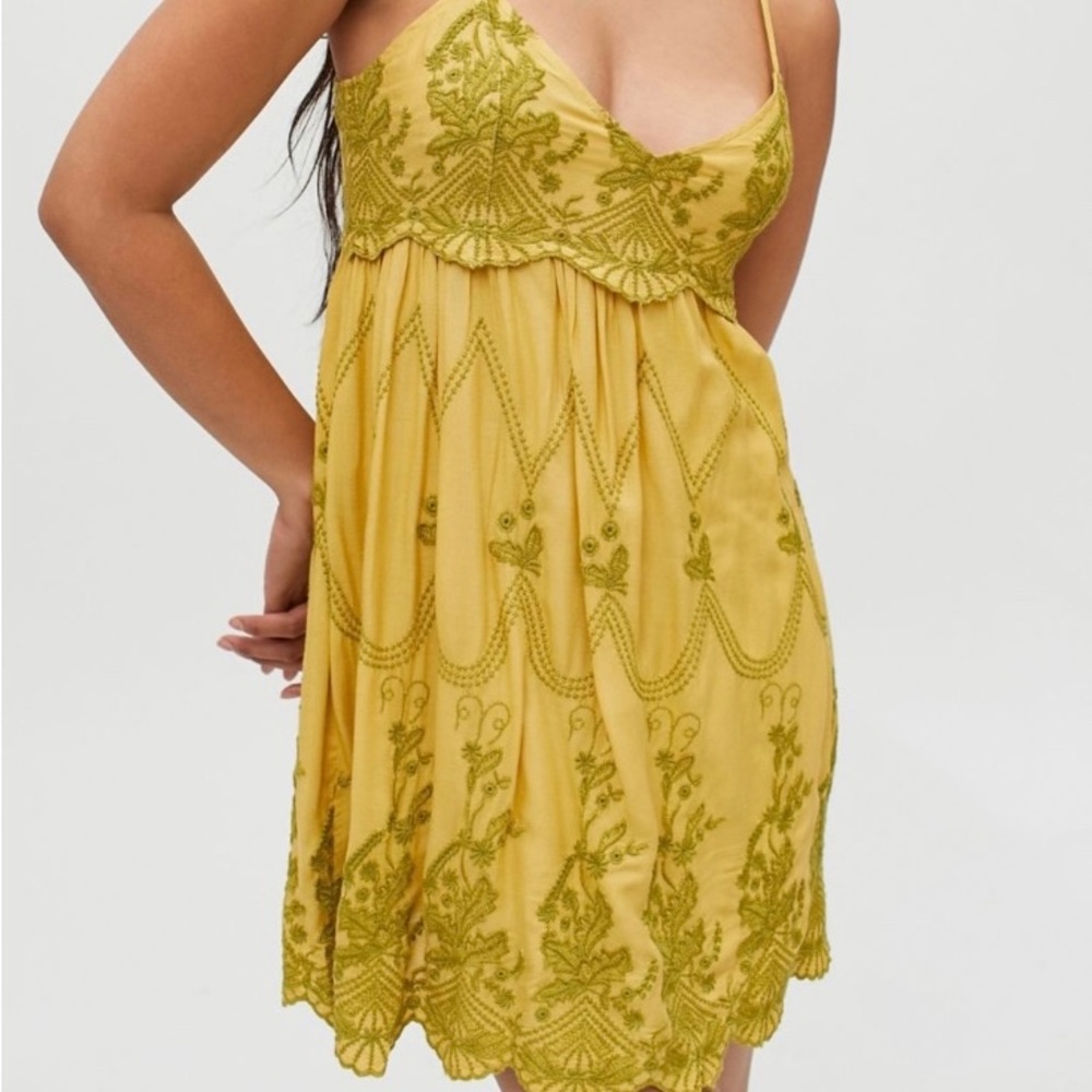 NWT UO Jamie Embroidered Babydoll Dress Yellow SZ M SOLD OUT